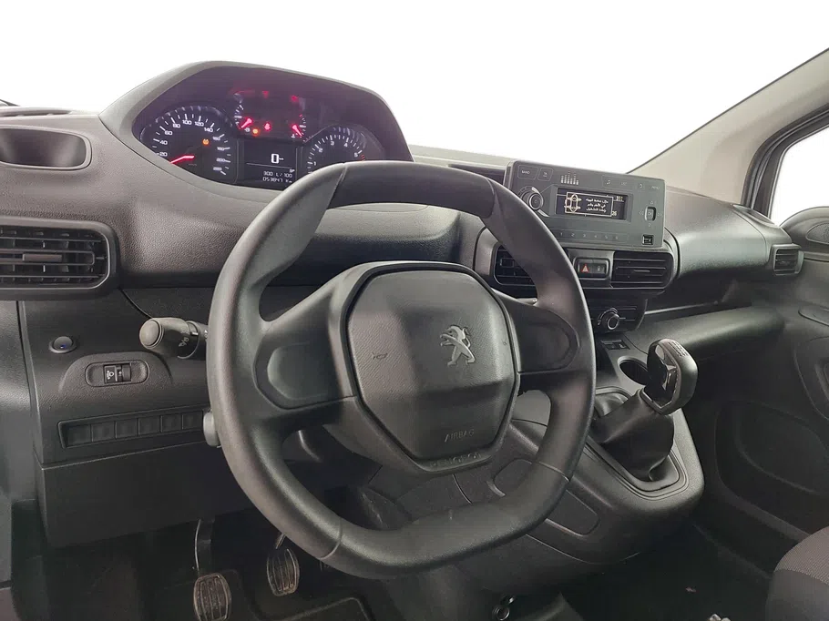 بيجو بارتنر Short van 2023 
