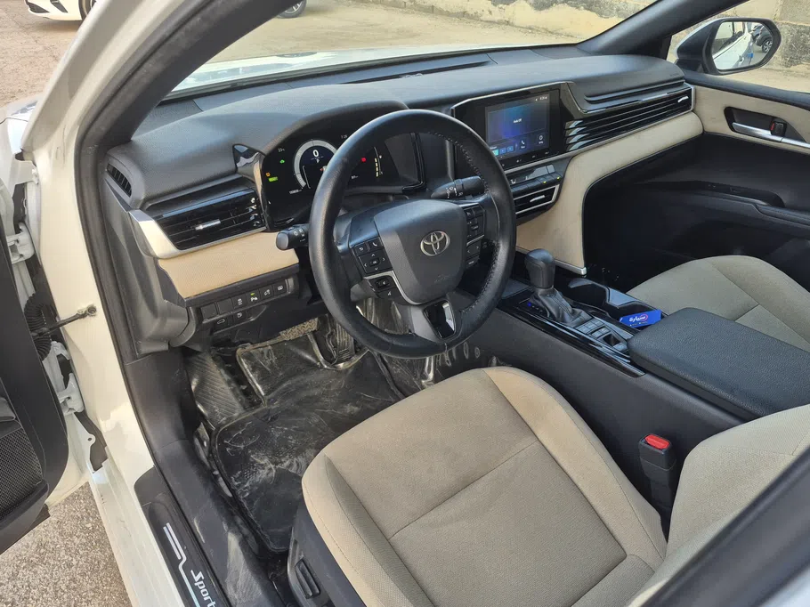 2025 Toyota Camry  E Plus HEV 