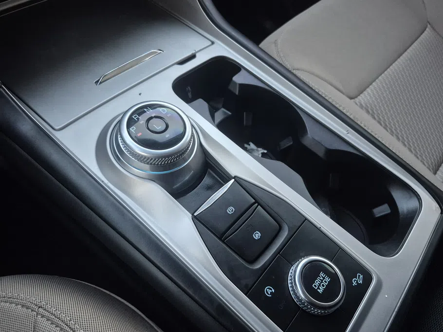 2023 Ford Explorer XLT 200A 