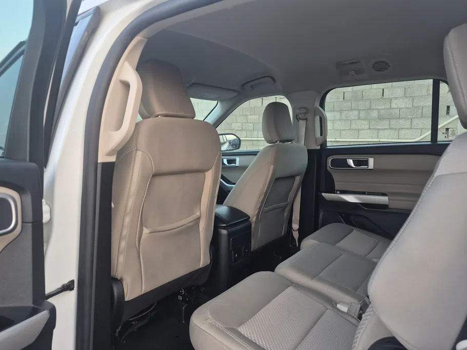 2023 Ford Explorer XLT 200A 