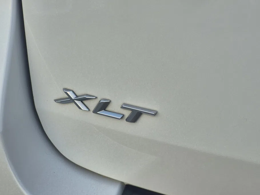 2023 Ford Explorer XLT 200A 