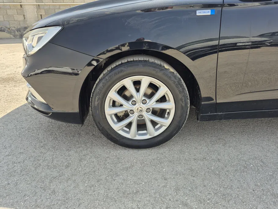 2023 MG 5 STD 