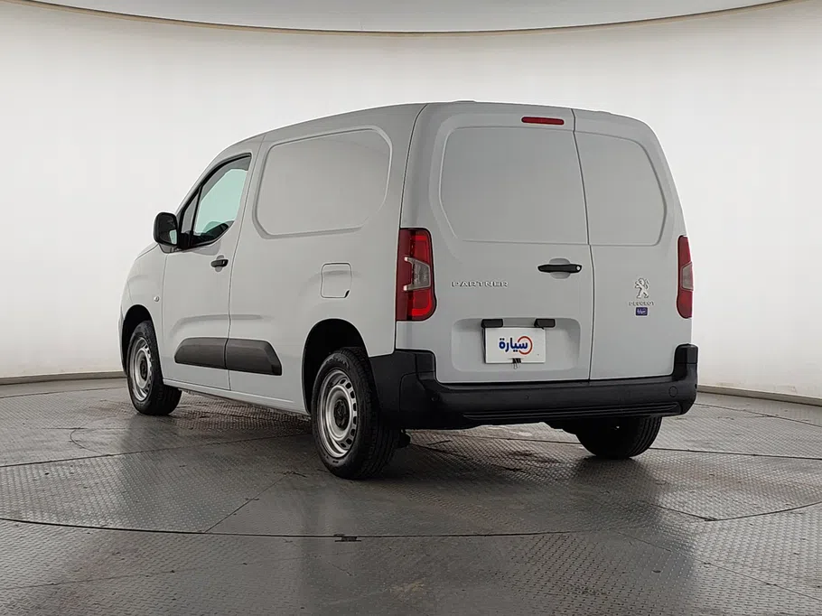 2023 Peugeot Partner Short van 
