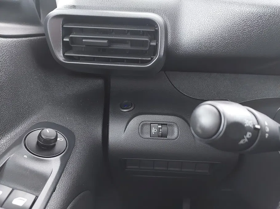2023 Peugeot Partner Short van 