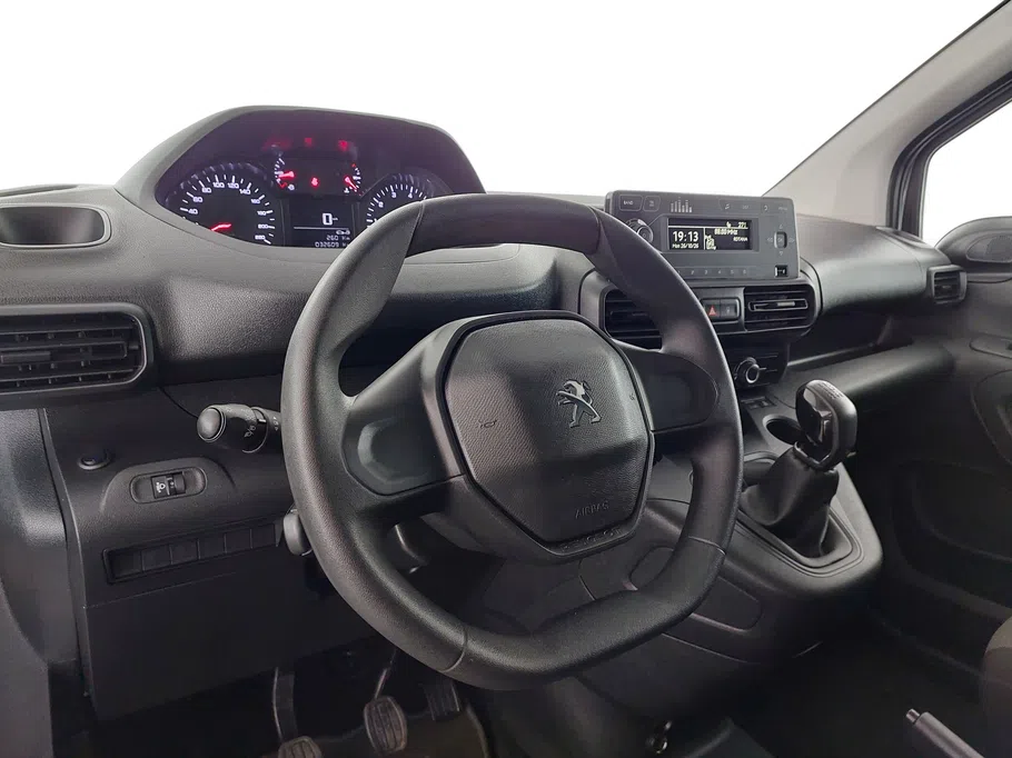 2023 Peugeot Partner Short van 