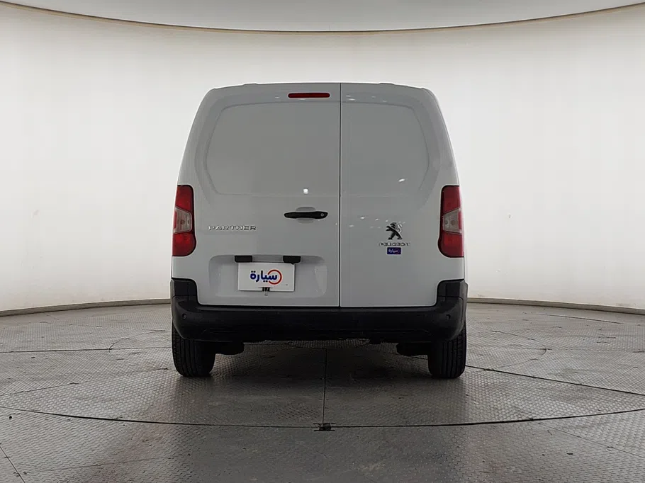 2023 Peugeot Partner Short van 