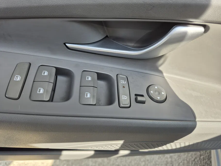 2025 Hyundai Elantra Fleet 