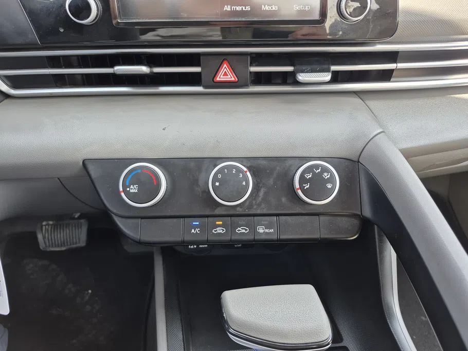 2025 Hyundai Elantra Fleet 