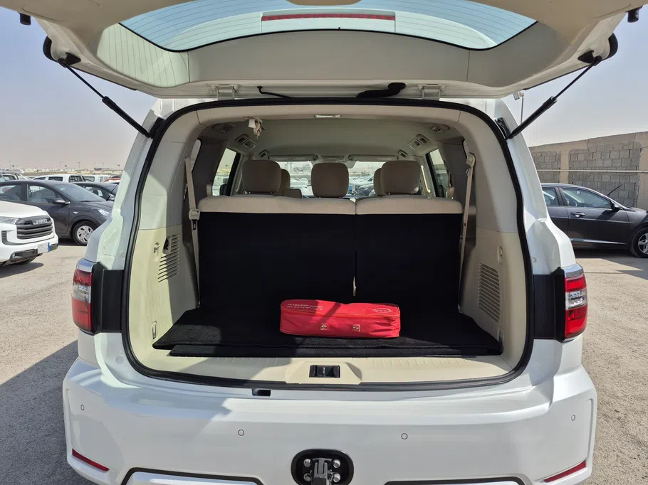 2024 Nissan Patrol SE 