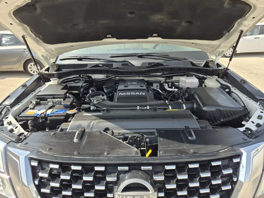 2024 Nissan Patrol SE 