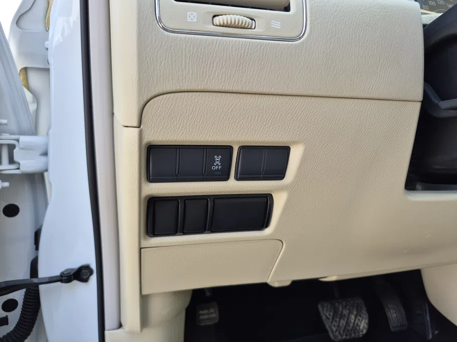 2024 Nissan Patrol SE 