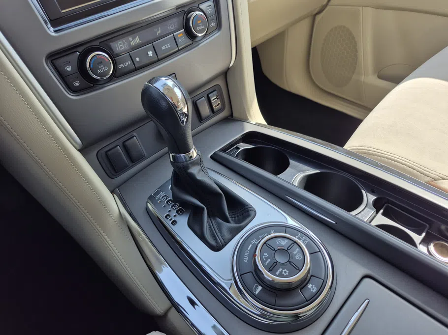 2024 Nissan Patrol SE 