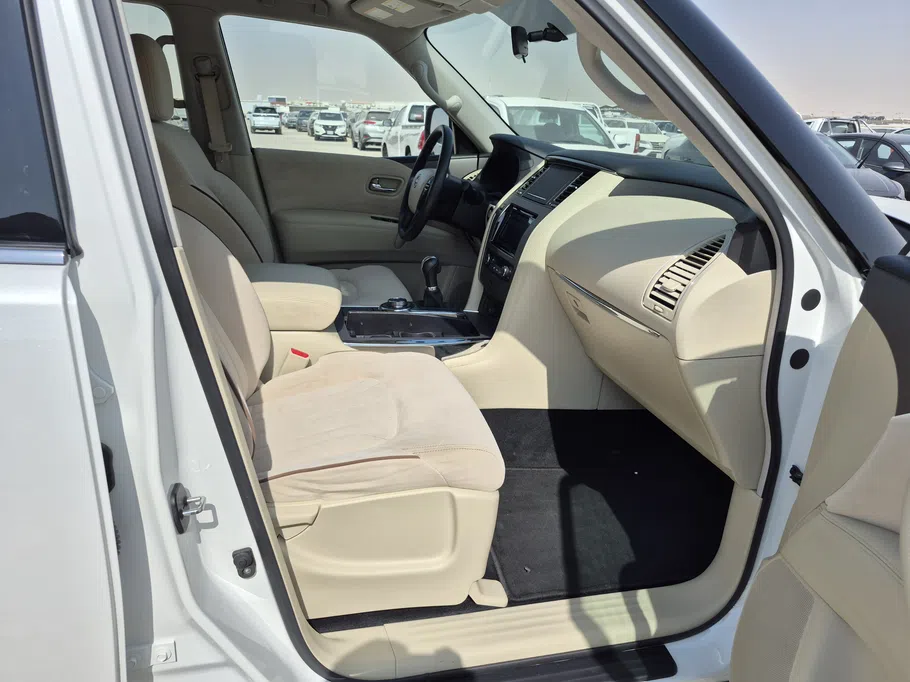 2024 Nissan Patrol SE 