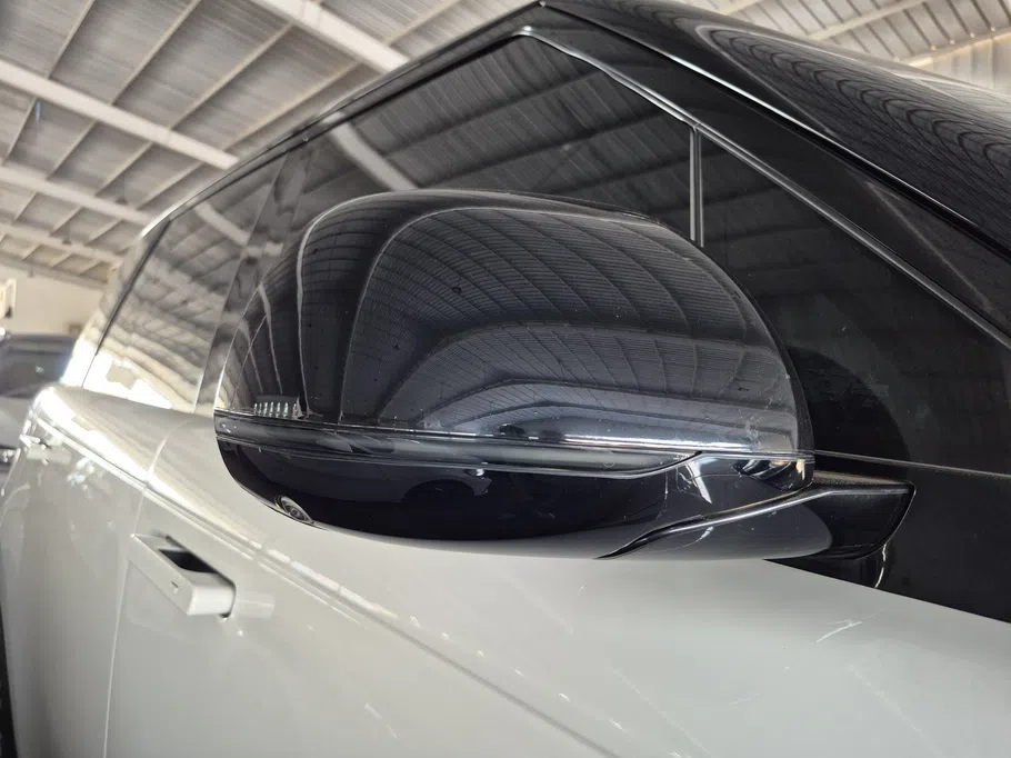 2023 Land Rover Range Rover Autobiography  
