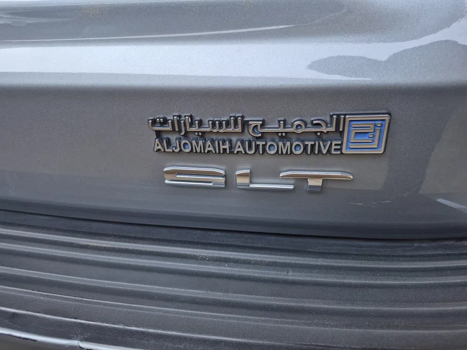 جي إم سي  يوكن SLT 2023 
