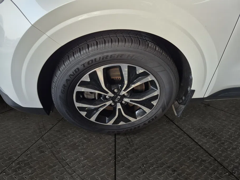 2021 Kia Carnival LX 