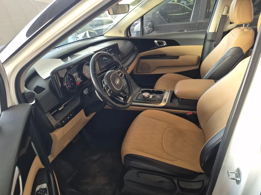 2021 Kia Carnival LX 