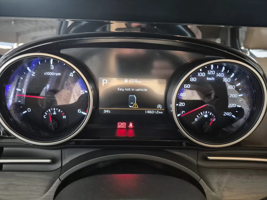 2021 Kia Carnival LX 