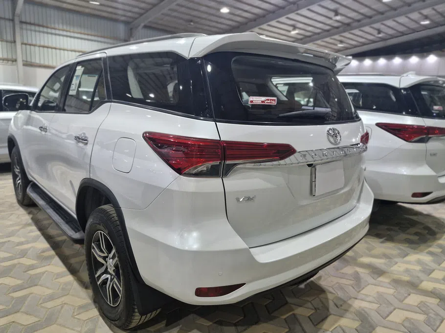 2024 Toyota Fortuner VX 