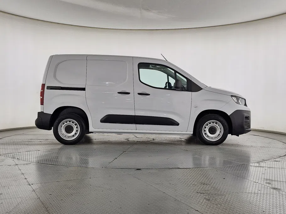 بيجو بارتنر Short van 2023 
