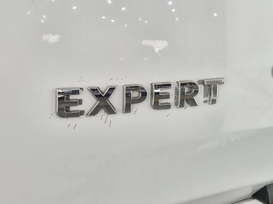 2023 بيجو Expert VAN 