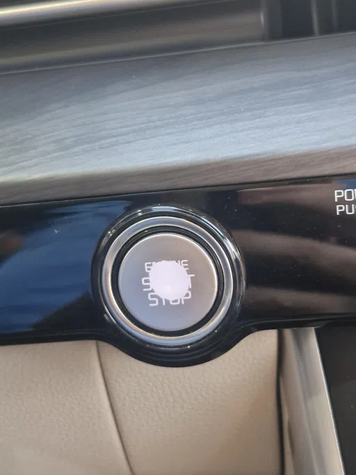 2023 Kia Carnival LX 