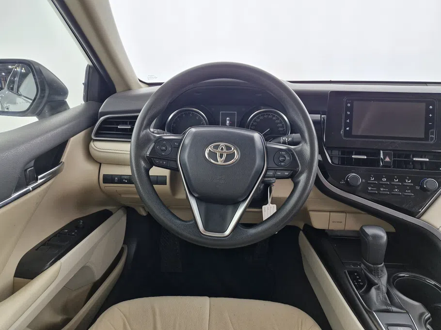 2022 Toyota Camry  LE 