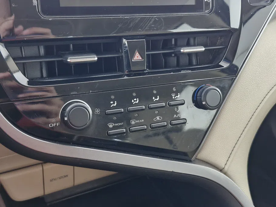 2022 Toyota Camry  LE 
