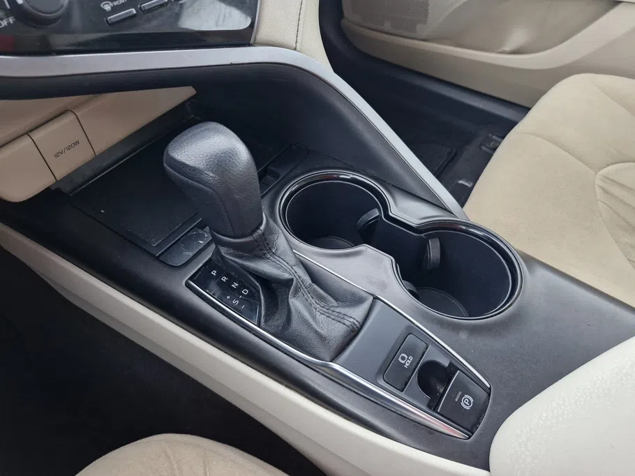 2022 Toyota Camry  LE 