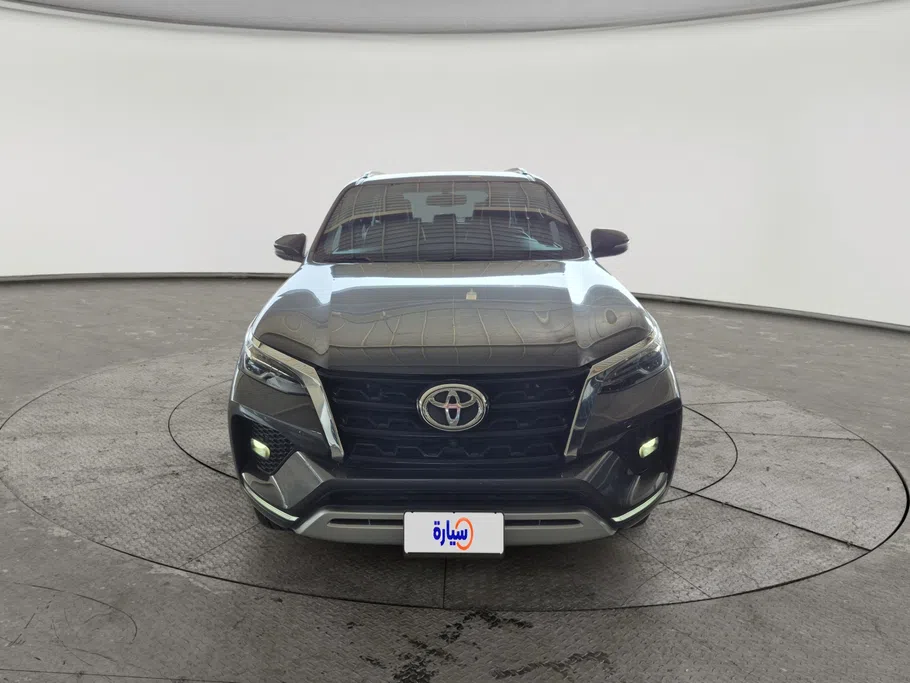 2023 Toyota Fortuner SR5 