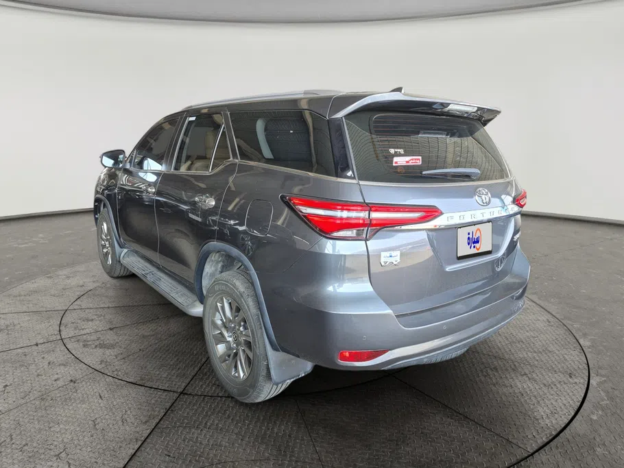 2023 Toyota Fortuner SR5 