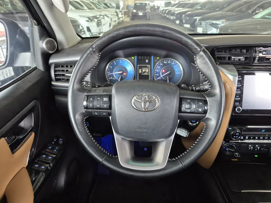 2023 Toyota Fortuner SR5 