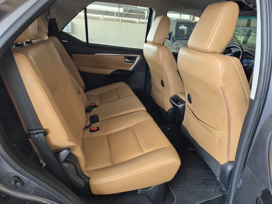 2023 Toyota Fortuner SR5 