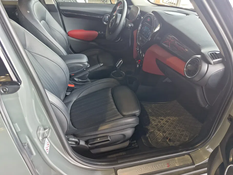2021 Mini Cooper S 
