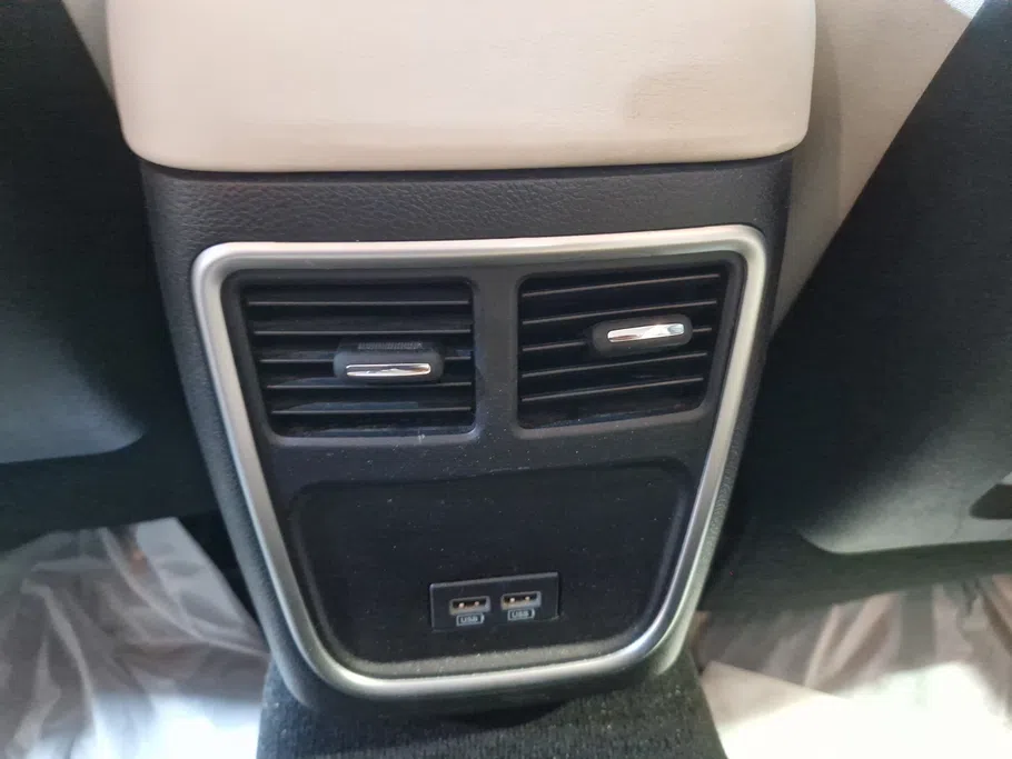 2021 Chrysler 300 C 