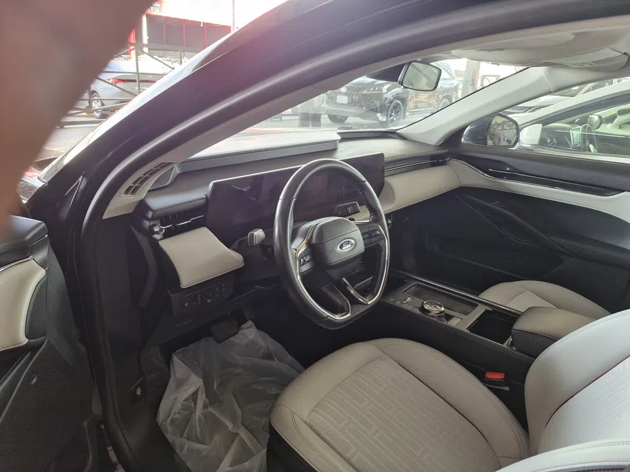 2025 Ford Taurus Trend 
