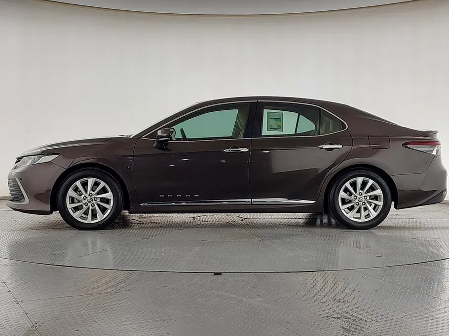 2021 Toyota Camry  GLE 