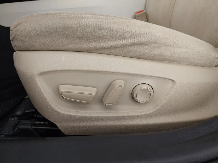 2021 Toyota Camry  GLE 