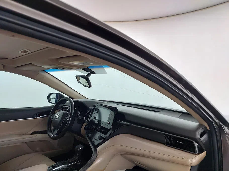 2021 Toyota Camry  GLE 