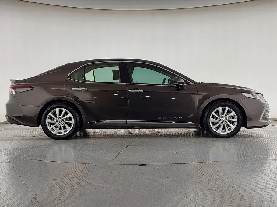 2021 Toyota Camry  GLE 