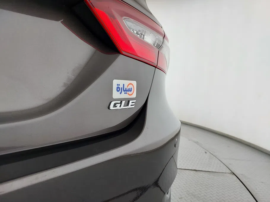 2021 Toyota Camry  GLE 
