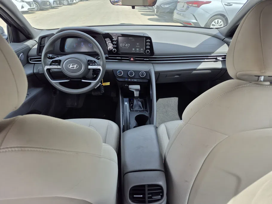 2025 Hyundai Elantra Fleet 