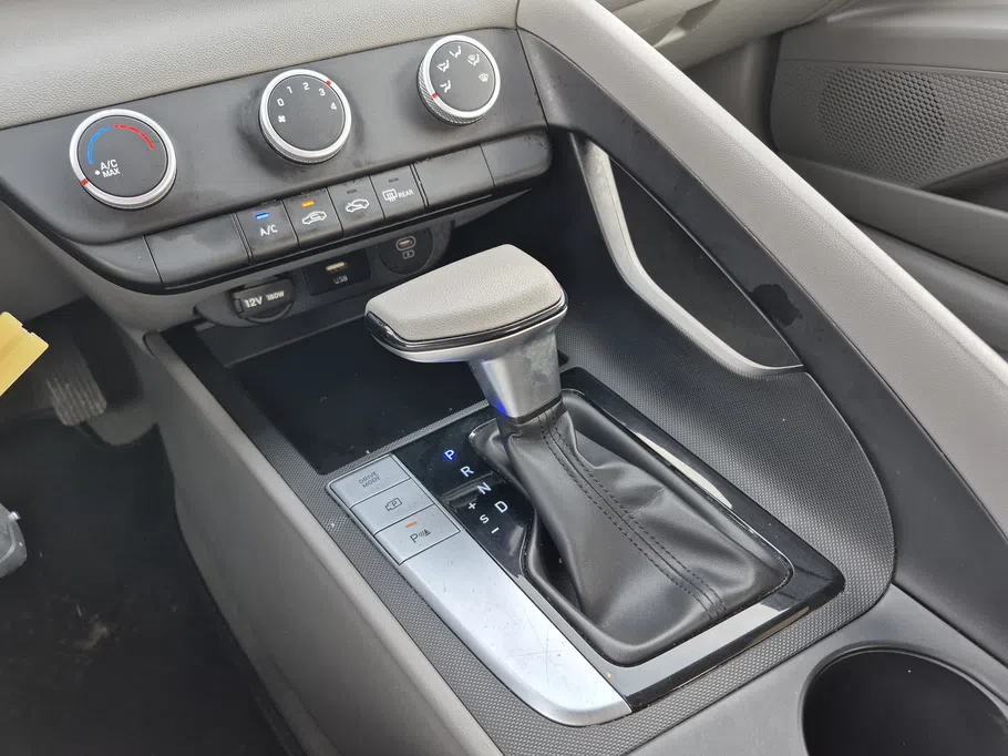 2025 Hyundai Elantra Fleet 