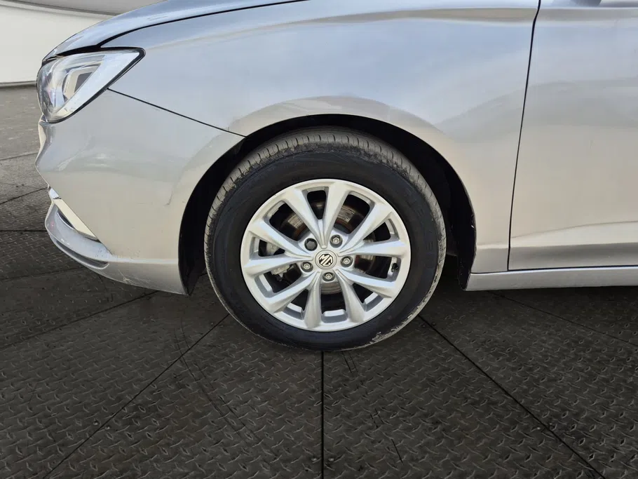 2023 MG 5 STD 