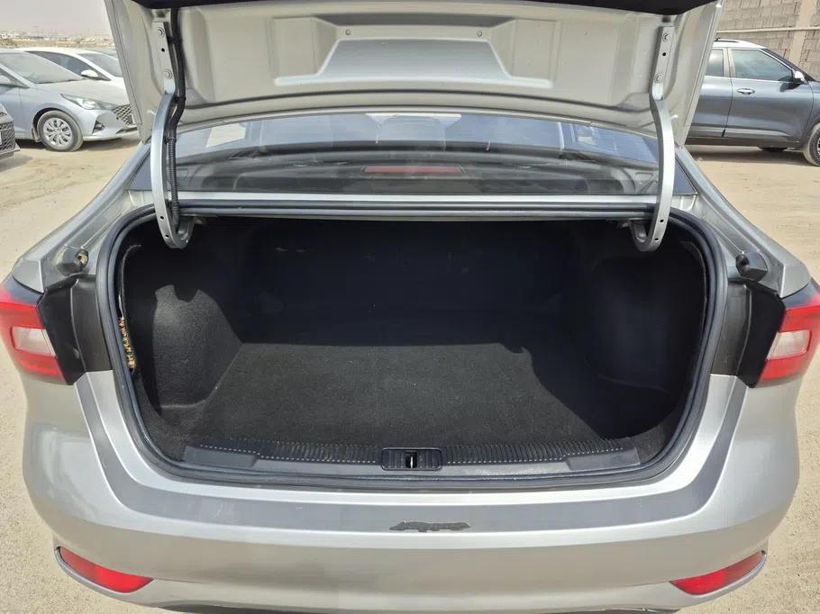 2023 MG 5 STD 