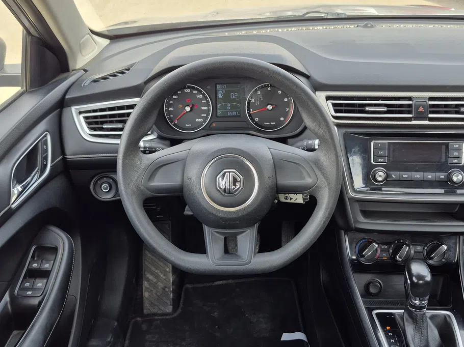 2023 MG 5 STD 