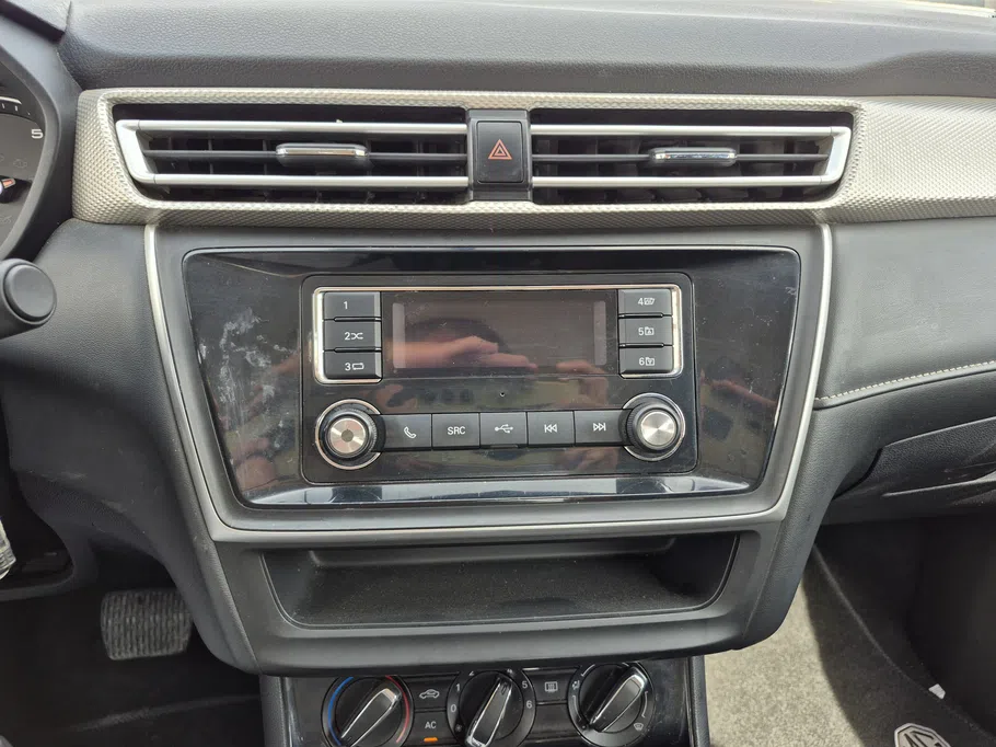2023 MG 5 STD 