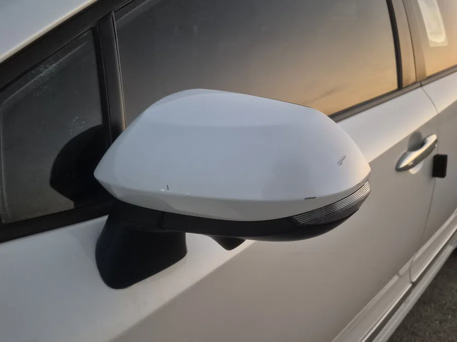 تويوتا كورولا XLI Executive Moonroof 2025 