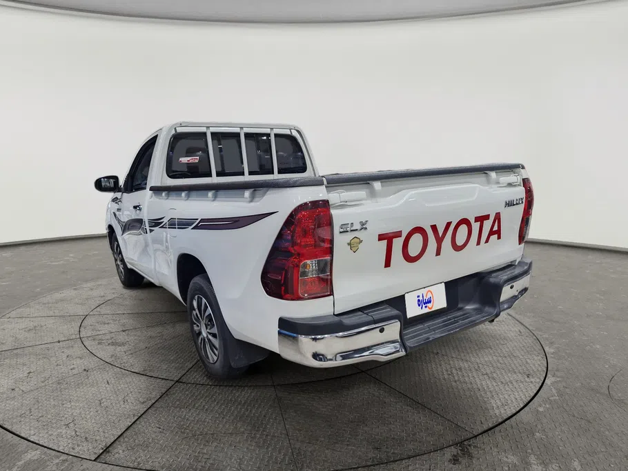 2025 Toyota Hilux GLX 