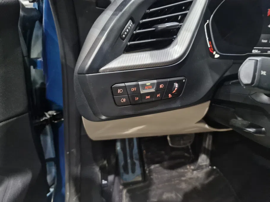 بي ام دبليو الفئة الثانية 218i 2020 